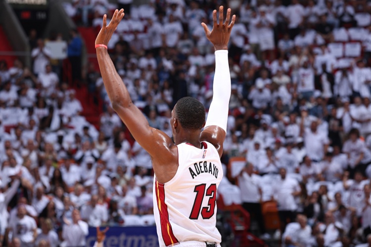 乐鱼网站-韦德：人们想象中的83分该是暴扣&amp;干拔&amp;各种高难度 而不是43罚球